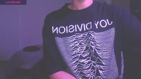 Snapshot of modjo_ chatting on 10.24.25 Modjo online show from 10.24.25