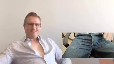 Moe online show from 09.29.25