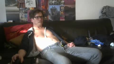 Snapshot of mojoflow39 chatting on 12.05.24 Fr online show from 12.05.24