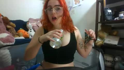 Molly Bee online show from 02.16.26