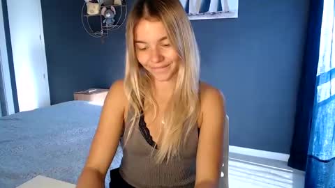 Molly online show from 01.14.25