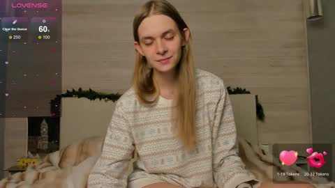 Molly Hunt online show from 01.10.25