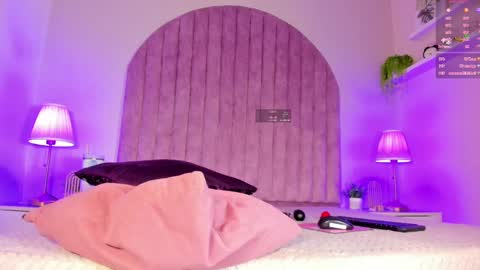 Snapshot of molly_jackson chatting on 12.13.24 Molly Jackson online show from 12.13.24