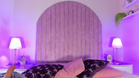 Snapshot of molly_jackson chatting on 12.21.24 Molly Jackson online show from 12.21.24