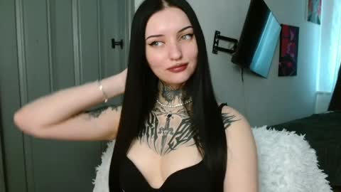 Lina online show from 06.05.26