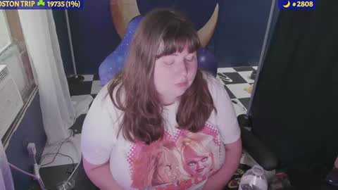 Snapshot of molly_moons chatting on 09.16.25 molly_moons online show from 09.16.25