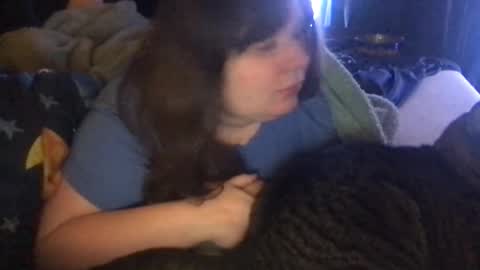 Snapshot of molly_moons chatting on 10.28.25 molly_moons online show from 10.28.25