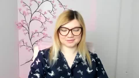 Molly online show from 03.20.26