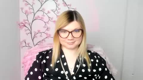 Molly online show from 03.25.26