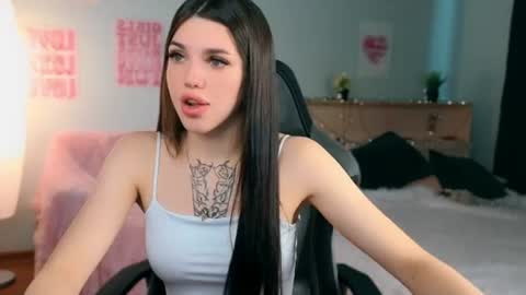 Molly online show from 06.14.26