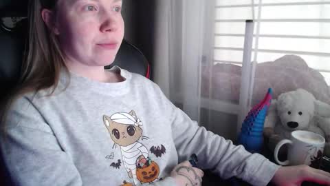 I have new photos come and see with love Molly online show from 02.08.26