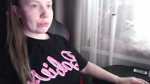 I have new photos come and see with love Molly online show from 02.23.26