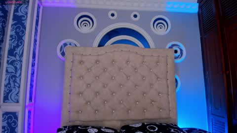 Snapshot of mollydoll_amour chatting on 04.17.26 MollyDoll online show from 04.17.26