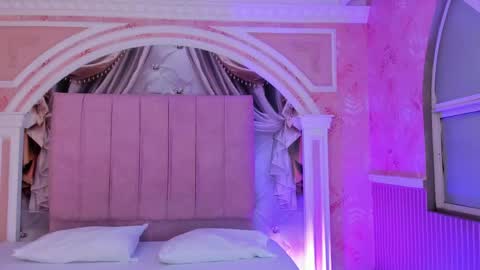 Snapshot of mollydoll_amour chatting on 05.17.26 MollyDoll online show from 05.17.26