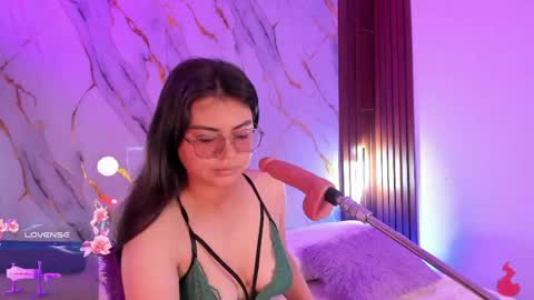 Snapshot of mollylewis18 chatting on 05.04.26 New girl Emily Valentina Michelle online show from 05.04.26