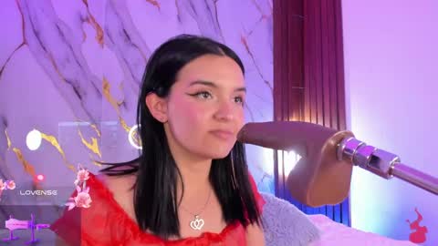 Snapshot of mollylewis18 chatting on 05.09.26 New girl Emily Valentina Michelle online show from 05.09.26