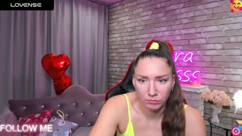 Snapshot of mollynay chatting on 02.19.25 hi im Molly heregreat boobs big heart warm pussy online show from 02.19.25