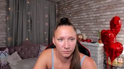 hi im Molly heregreat boobs big heart  warm pussy  online show from 02.27.26