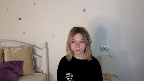 Snapshot of mollysally chatting on 04.06.26 mollysally online show from 04.06.26