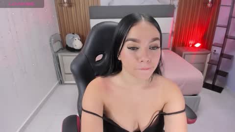 MOLLY online show from 10.27.25