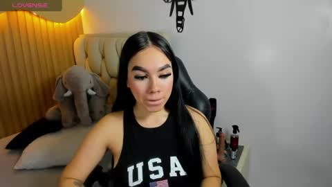 MOLLY online show from 07.04.26