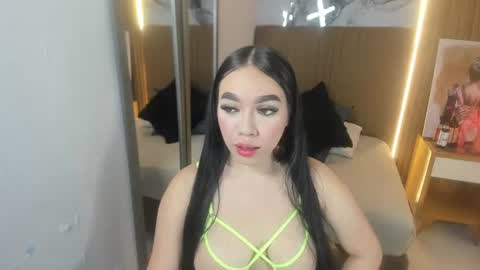 MOLLY online show from 07.18.26