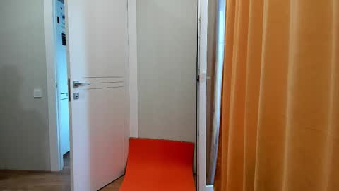 Snapshot of mollystory chatting on 09.18.25 AngelMomm online show from 09.18.25