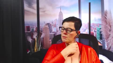 MollySun Nina Randmann online show from 10.27.25