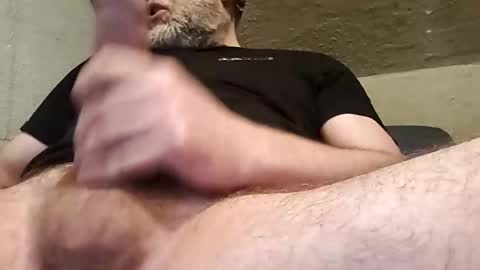 Snapshot of momcrush_v chatting on 03.08.25 momcrush_v online show from 03.08.25