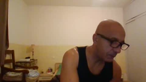 moment71200 online show from 11.23.25