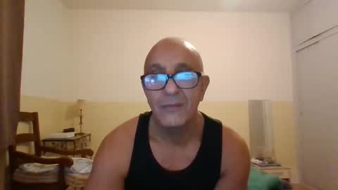 moment71200 online show from 11.28.25