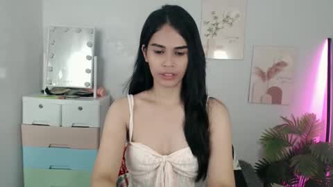 MOMIKHEM online show from 05.11.26