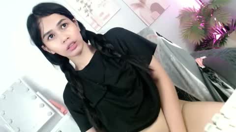 MOMIKHEM online show from 05.24.26