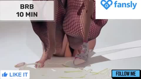 Snapshot of mommy_cum chatting on 12.27.24 Mommy online show from 12.27.24