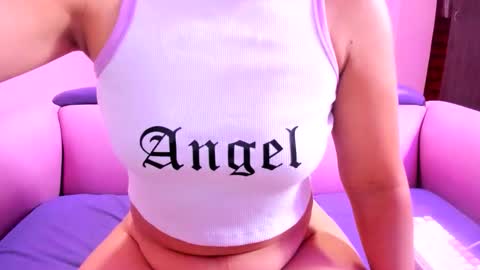 Snapshot of mommy_dirty_squirt chatting on 01.06.26 carolina online show from 01.06.26