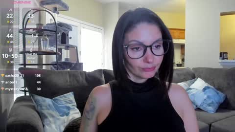 Snapshot of mommyfuckmilf_ chatting on 12.12.24 Anny online show from 12.12.24