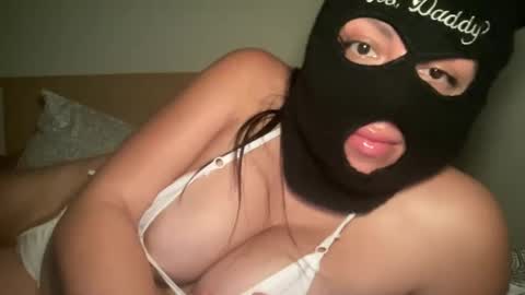 Snapshot of mommygoddess03 chatting on 10.07.25 mommygoddess03 online show from 10.07.25