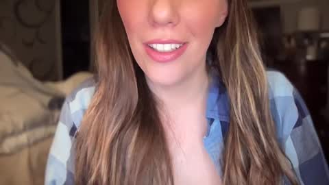 Snapshot of mommyofyourdreams chatting on 01.24.25 southernsweetheartforyou online show from 01.24.25