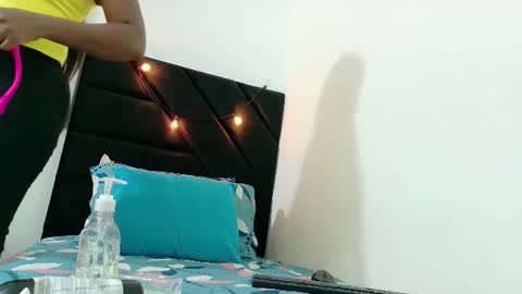 Snapshot of mommywebcam chatting on 07.04.26 DINAH online show from 07.04.26