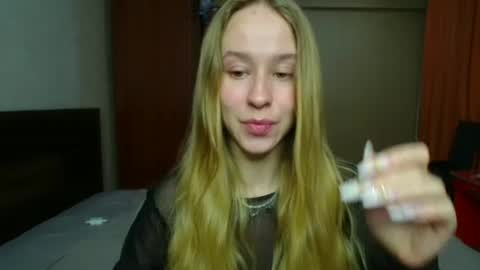 Mona online show from 09.19.25