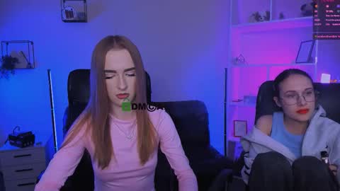 Mona  online show from 11.06.25