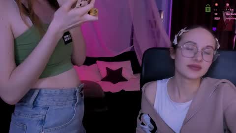 Mona  online show from 04.21.26