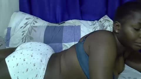 Snapshot of monarain chatting on 03.01.25 mona online show from 03.01.25