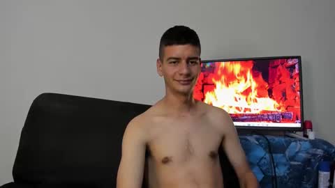 Snapshot of monarquia_ chatting on 12.05.24 nicolas online show from 12.05.24