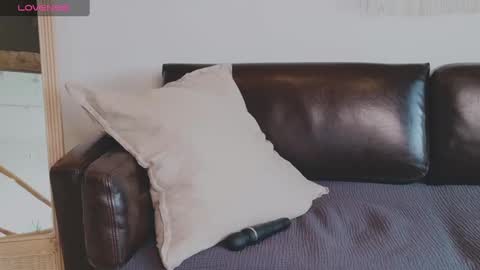 Snapshot of monet_stclair chatting on 01.19.25 PoppyPlayful online show from 01.19.25