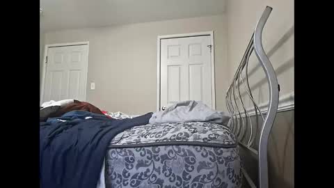 Snapshot of moneyboysaveg548 chatting on 02.25.26 moneyboysaveg548 online show from 02.25.26