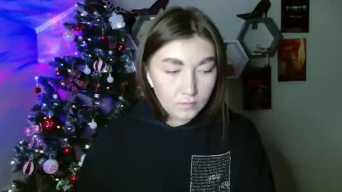 sweet girl and shine body online show from 11.21.25