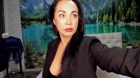Snapshot of monica_weisss chatting on 02.01.25 monica_weisss online show from 02.01.25