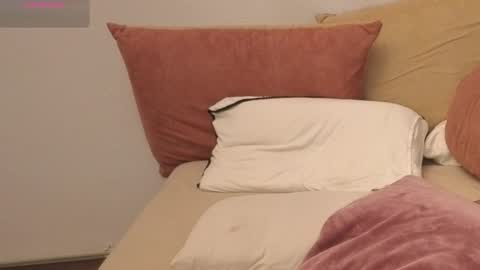 Snapshot of monicaluxxx chatting on 01.14.26 monicaluxxx online show from 01.14.26