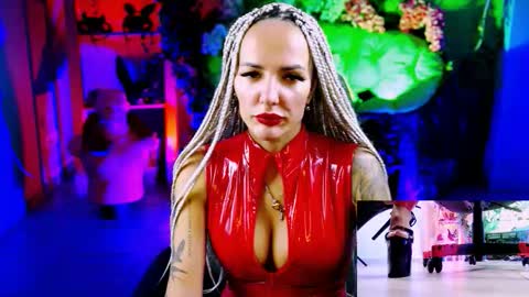 Monika online show from 10.08.25